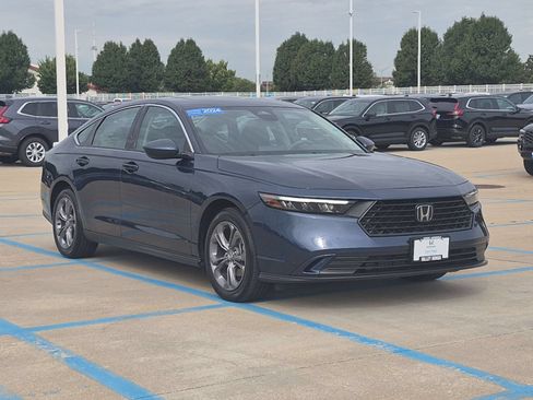 Used 2024 Honda Accord EX image 4