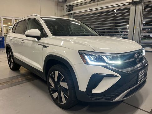 Used 2023 Volkswagen Taos SEL image 1