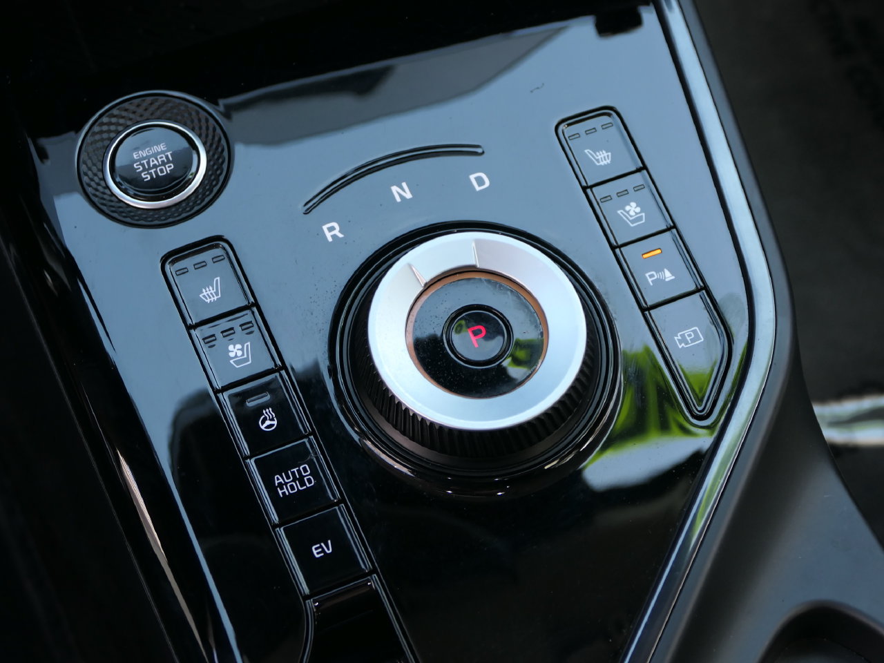 Certified 2024 Kia Niro SX Touring FWD image 23