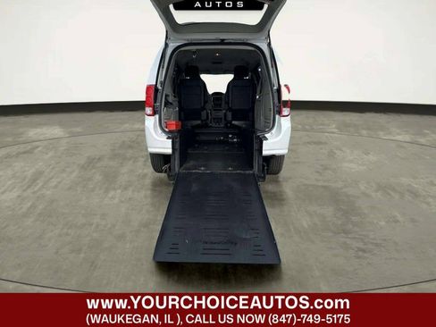 Used 2017 Dodge Grand Caravan SE w/ Power Window Group FWD image 1