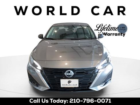 Used 2024 Nissan Altima 2.5 S image 2