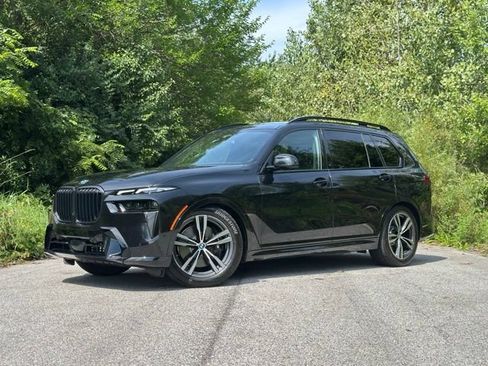 Used 2025 BMW X7 xDrive40i w/ M Sport Package AWD/4WD image 1