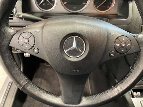 Used 2008 Mercedes-Benz C 300 Sedan image 18