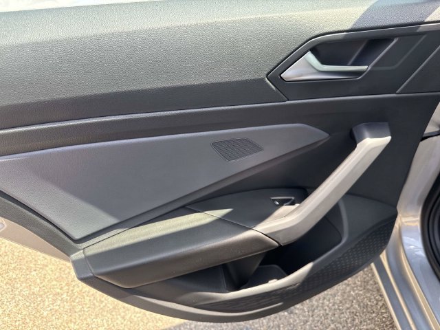 New 2026 Volkswagen Jetta SE FWD image 7