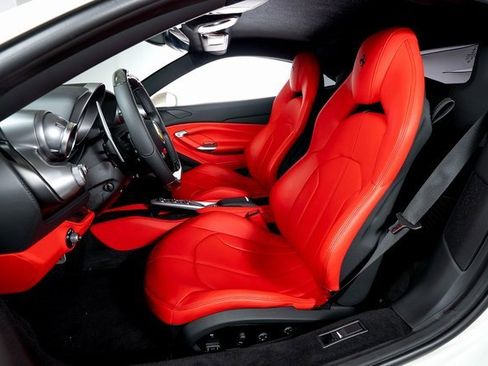 Used 2021 Ferrari F8 Tributo image 4