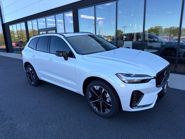 New 2027 Volvo XC60 B5 Plus AWD/4WD image 1