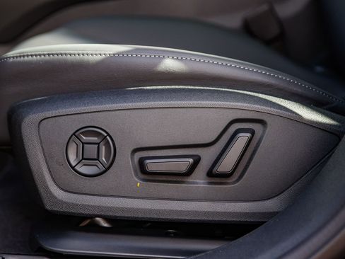 New 2025 Audi A6 e-tron Premium image 22