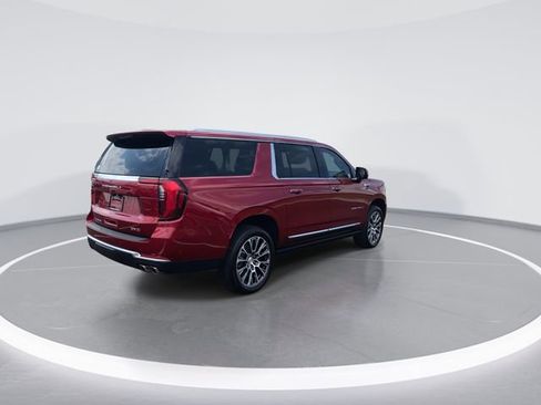Used 2025 GMC Yukon XL Denali w/ Sun & Power Step Package AWD/4WD image 8