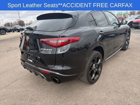 Used 2022 Alfa Romeo Stelvio Veloce image 12