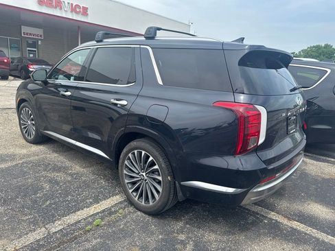 Used 2024 Hyundai Palisade Calligraphy AWD/4WD image 2