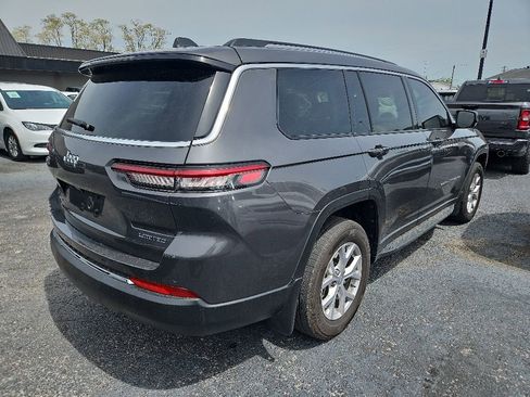 Used 2022 Jeep Grand Cherokee L Limited AWD/4WD image 3