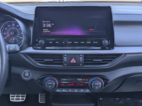 Certified 2023 Kia Forte GT-Line w/ GT-Line Premium Package FWD image 18