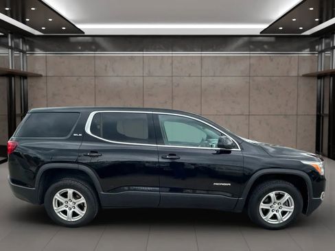 Used 2017 GMC Acadia SLE w/ LPO, Floor Liner Package image 22