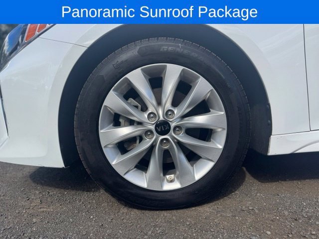 Used 2018 Kia Optima S w/ Panoramic Sunroof Package FWD image 11