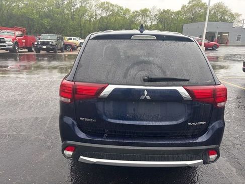 Used 2017 Mitsubishi Outlander ES AWD/4WD image 8