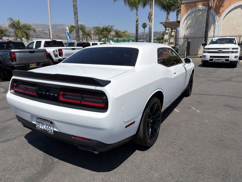 Used 2018 Dodge Challenger R/T Plus RWD image 8