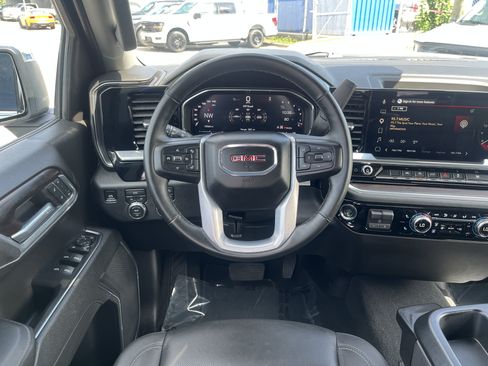 Used 2026 GMC Sierra 1500 SLT AWD/4WD image 32