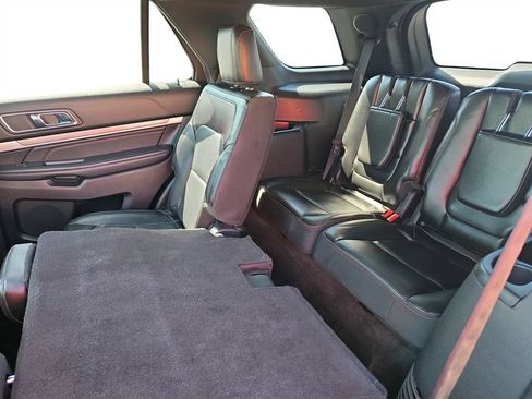 Used 2018 Ford Explorer Sport image 28