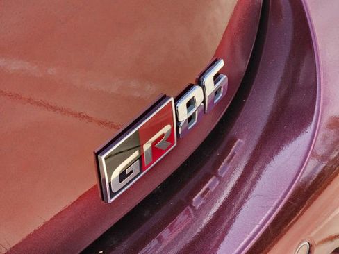 Used 2022 Toyota GR86 Premium image 12