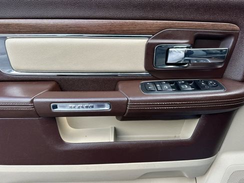 Used 2014 RAM 1500 Laramie w/ Convenience Group image 12