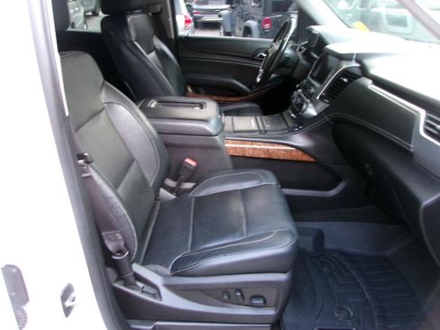 Used 2016 Chevrolet Tahoe LTZ AWD/4WD image 5