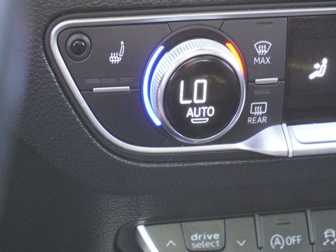 Used 2019 Audi Q5 2.0T Premium Plus w/ Premium Plus Package AWD/4WD image 25