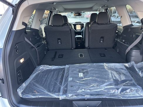 New 2026 Subaru Ascent Limited image 11