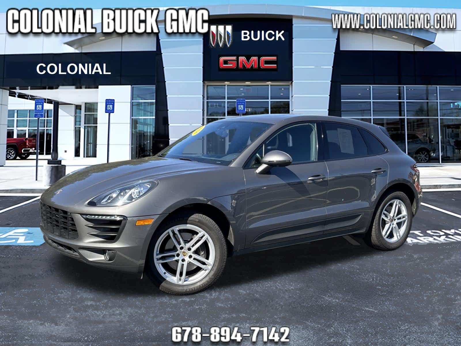 Used 2018 Porsche Macan AWD/4WD image 1