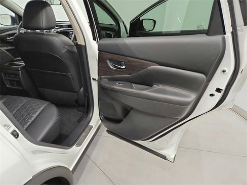 Used 2024 Nissan Murano Platinum w/ Cargo Package image 40