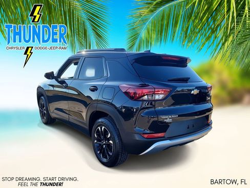 Used 2023 Chevrolet TrailBlazer LT w/ Convenience Package image 3
