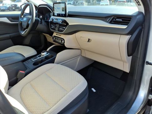 Certified 2022 Ford Escape SE w/ Convenience Package image 10