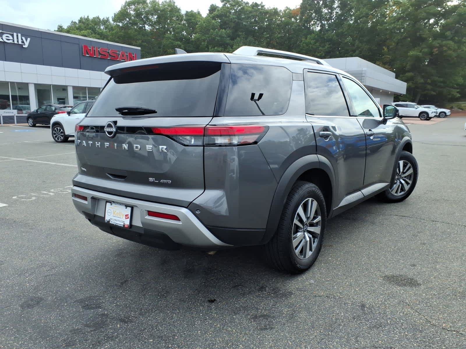 Certified 2025 Nissan Pathfinder SL AWD/4WD image 5
