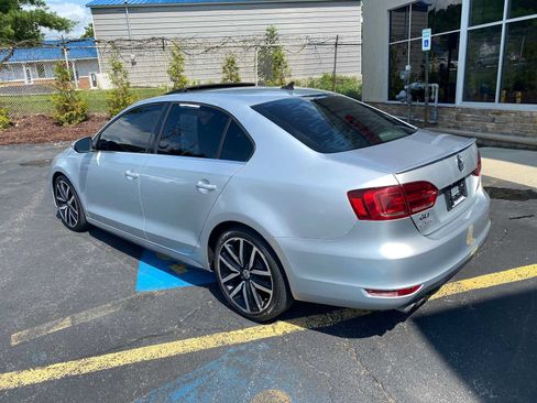 Used 2014 Volkswagen Jetta GLI Autobahn FWD image 3