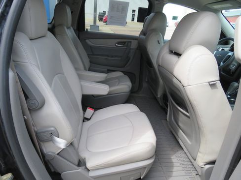 Used 2015 Chevrolet Traverse LT AWD/4WD image 12