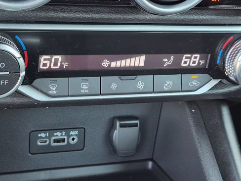 Used 2022 Nissan Sentra SR w/ Midnight Edition FWD image 19