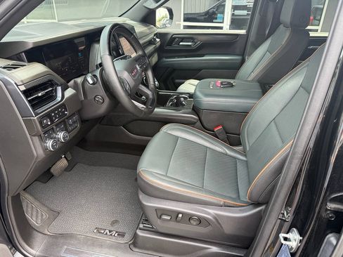 Used 2025 GMC Yukon AT4 w/ Premium Trailering Package AWD/4WD image 12