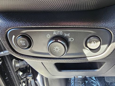 Used 2022 Chevrolet TrailBlazer RS w/ Sun and Liftgate Package FWD image 25
