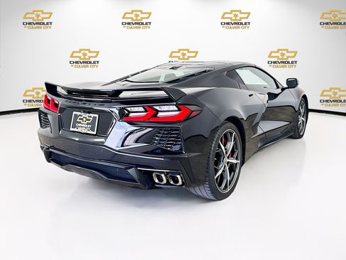 Used 2022 Chevrolet Corvette Stingray Preferred Cpe w/ Z51 Performance Package RWD image 8