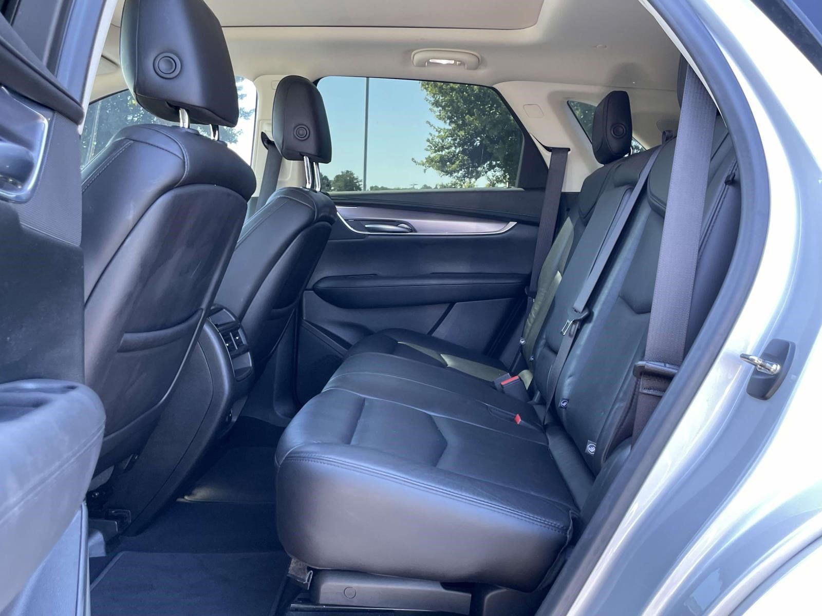 Used 2018 Cadillac XT5 Luxury w/ Driver Awareness Package AWD/4WD image 10