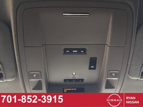 Used 2018 Chevrolet Silverado 1500 LTZ image 33