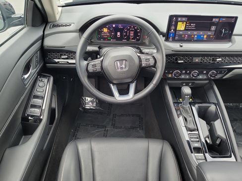 Used 2024 Honda Accord Touring image 18