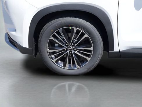 New 2026 Toyota Grand Highlander AWD Hybrid image 6