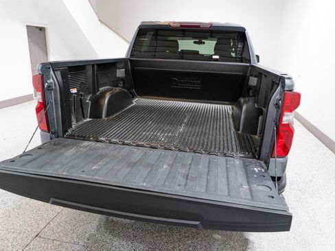 Used 2021 Chevrolet Silverado 1500 Custom Trail Boss AWD/4WD image 11