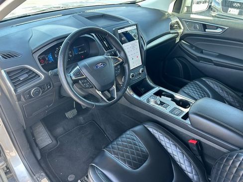 Used 2024 Ford Edge Titanium image 24