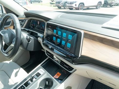 New 2026 Volkswagen Atlas SE FWD image 43