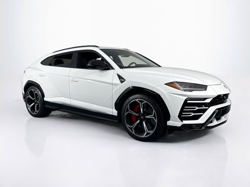 Used 2021 Lamborghini Urus AWD/4WD image 3
