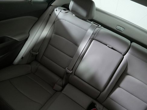 Used 2018 Chevrolet Cruze Premier image 12