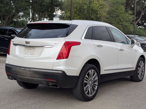 Used 2017 Cadillac XT5 Premium Luxury FWD image 3
