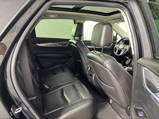 Used 2017 Cadillac XT5 Luxury AWD/4WD image 37