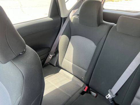 Used 2025 Kia Soul LX w/ LX Technology Package FWD image 39